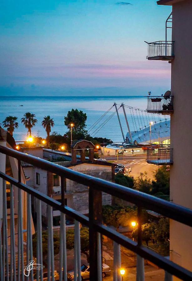 Neverending Sea Luxury Apartment In Salerno Center Bagian luar foto