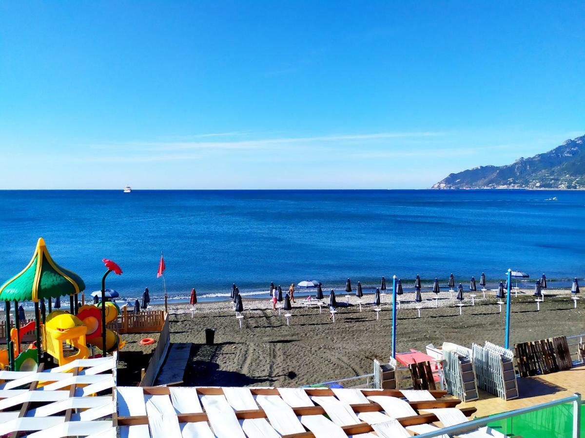 Neverending Sea Luxury Apartment In Salerno Center Bagian luar foto